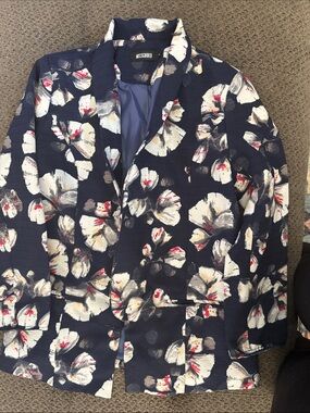 Missguided Navy Floral Button-Down Shirt Jacket